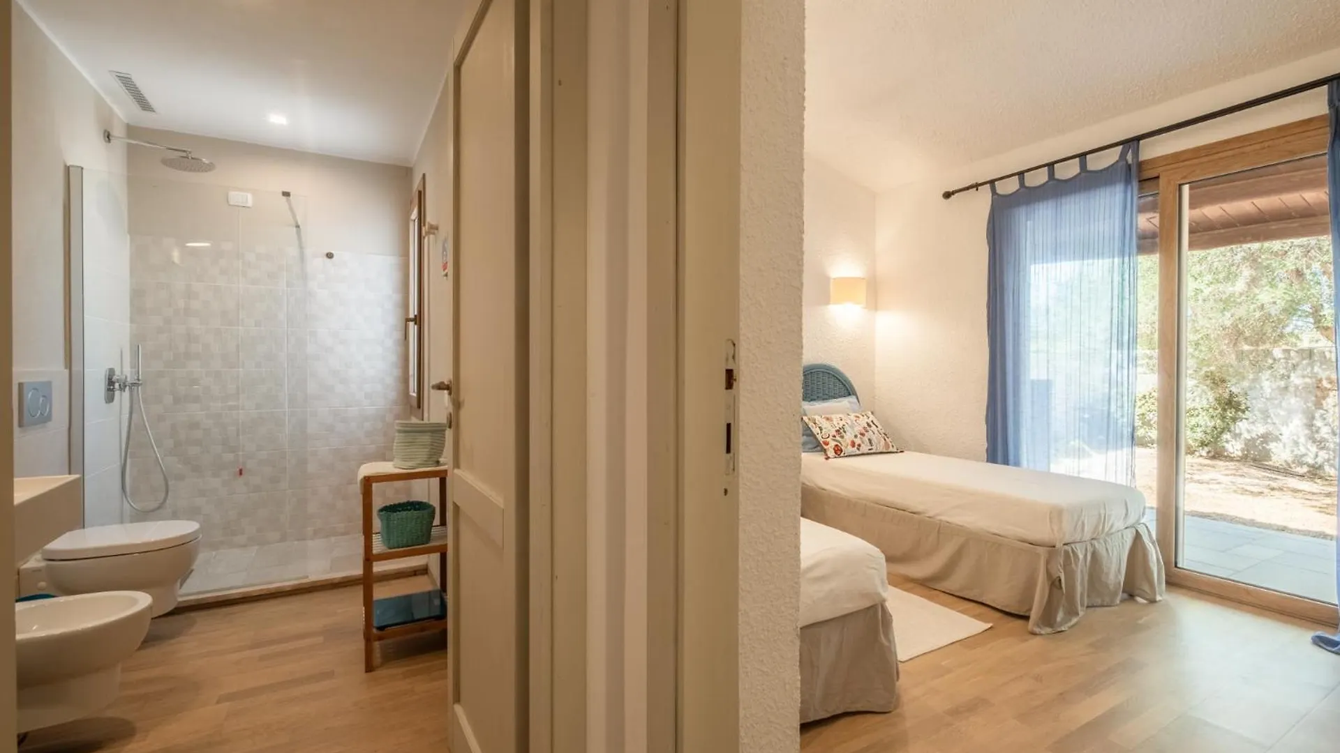 Villa Olga Con Accesso Privato Alla Spiaggia Di Nora Pula Italien
