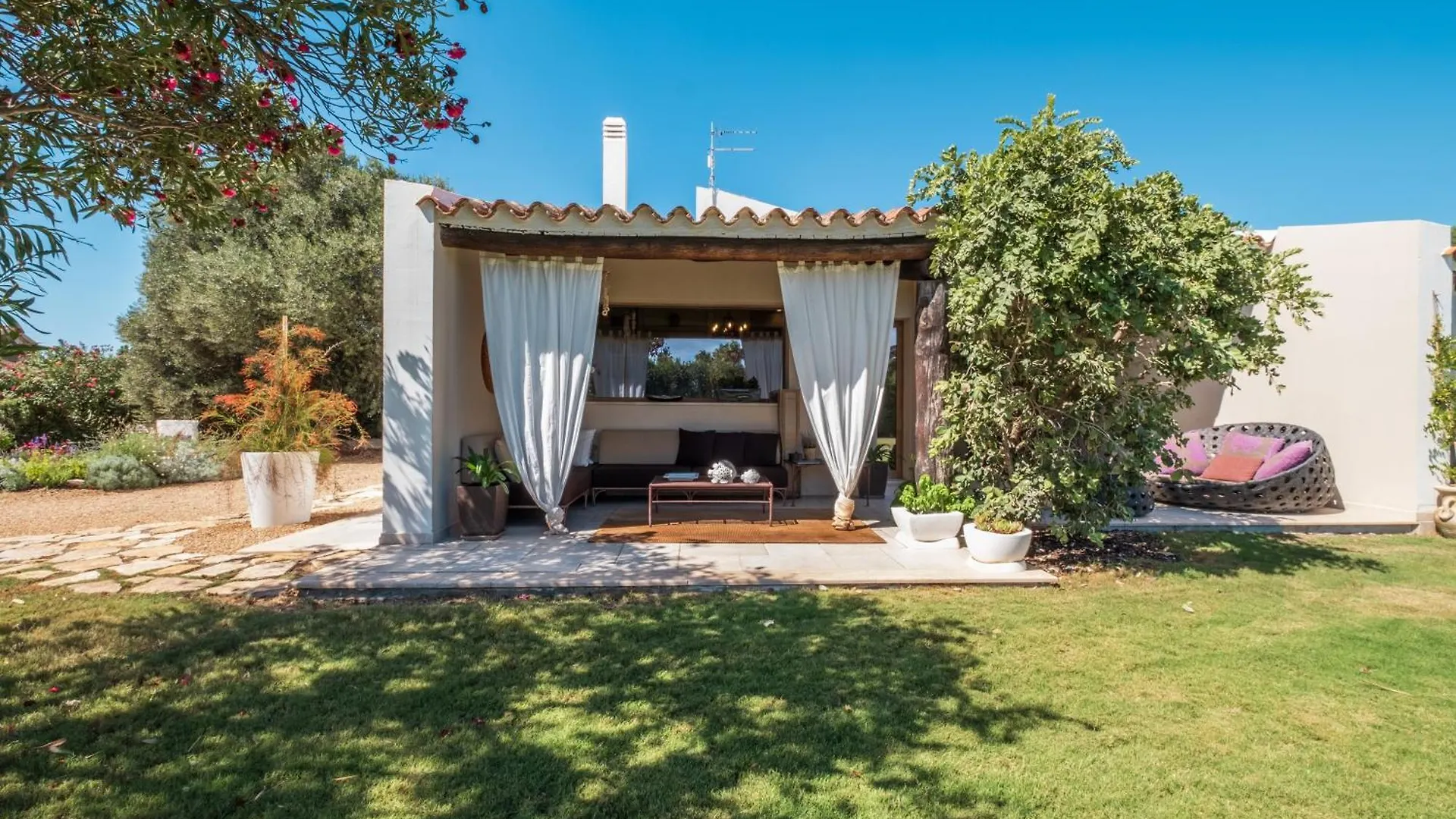 Villa Olga Con Accesso Privato Alla Spiaggia Di Nora Pula 0*,  Italien